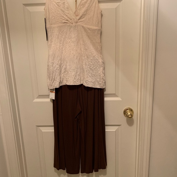 NWT Karen Kane Top and Cropped Wide Leg Pant - Picture 2 of 6